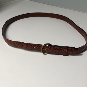 Women’s Fleming’s alligator belt size 26